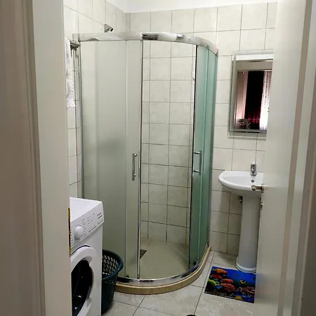 Kamez, Tirana Apartment *